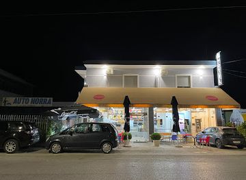 albania/gjirokaster/restaurant/mega-mania