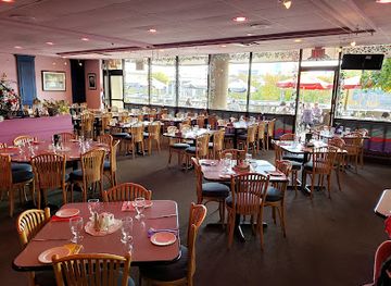 canada/niagara-falls/restaurant/the-secret-garden-restaurant