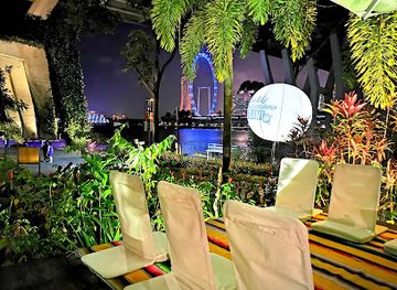 singapore/marina-bay/restaurant/kontiki