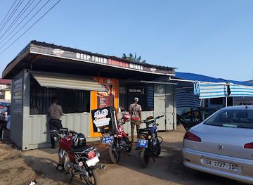 ghana/aowin/restaurant/wonder-wings-asylum-down