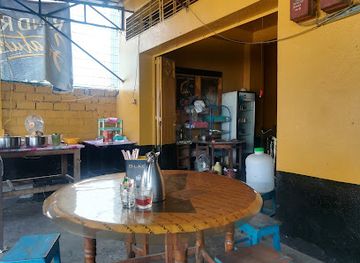 myanmar-burma/kyaiktiyo/restaurant/golden-butterfly-restaurant