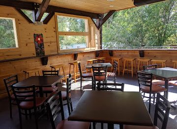 washington/the-methow-valley/restaurant/old-schoolhouse-brewery