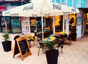 hungary/zalaegerszeg/restaurant/feszek-bistro