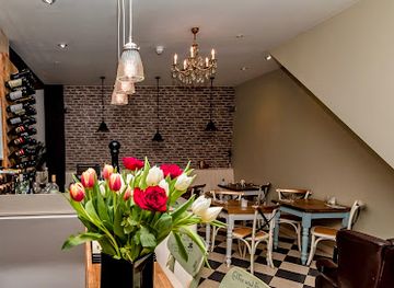 united-kingdom/bristol/clifton/restaurant/new-moon-tapas