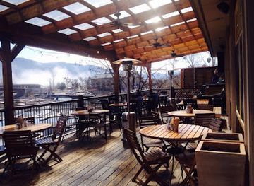 idaho/sandpoint/restaurant/spuds-waterfront-grill