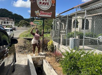 jamaica/dry-harbour-mountains/restaurant/rave-grill-and-chill
