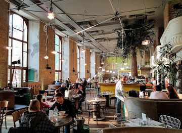 hungary/csallokoz/restaurant/kiosk-budapest