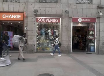 spain/madrid/sol/restaurant/sol-souvenirs
