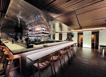 australia/canberra/restaurant/raku