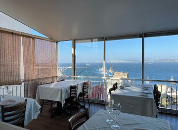 chile/valparaiso/restaurant/cafe-turri