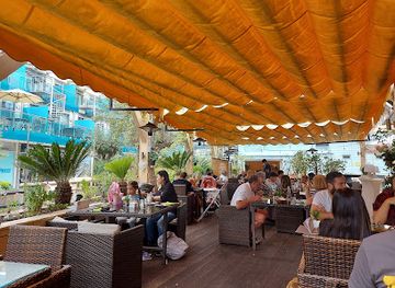 gibraltar/casemates-square/restaurant/little-bay-bar-and-indian-restaurant