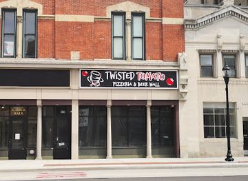 ohio/akron/restaurant/twisted-tomato-pizzeria-beer-wall