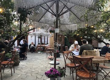 albania/tirana/skanderbeg-square/restaurant/oda-garden