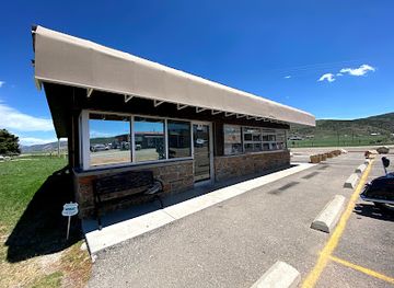 utah/bear-river-valley/restaurant/some-beaches