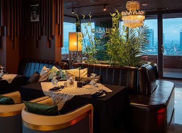 vietnam/da-nang/restaurant/cabanon-palace