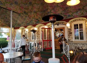 michigan/mackinac-island/restaurant/the-jockey-club-at-the-grand-stand