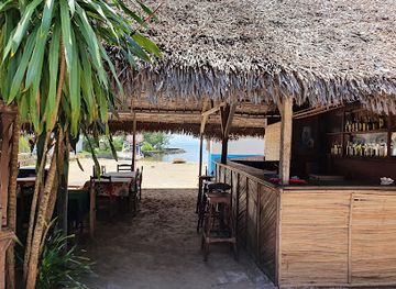 madagascar/analanjirofo/restaurant/terrasse-beach-chez-aline