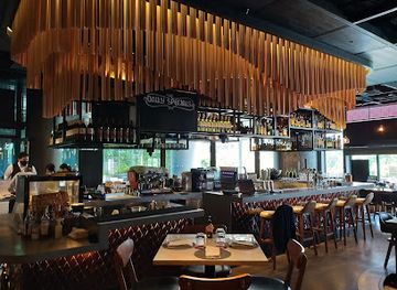 singapore/marina-bay/marina-east/restaurant/the-spot-singapore