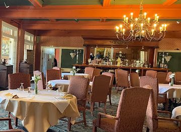 oregon/hood-river/restaurant/simon-s-cliff-house