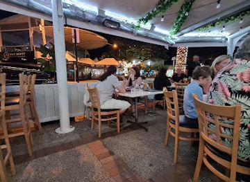 australia/gold-coast/main-beach/restaurant/domanis-cafe-restaurant-bar