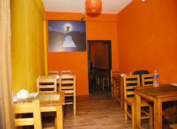 nepal/chitwan/restaurant/the-great-father-restaurant