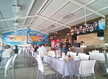 ecuador/salinas/restaurant/el-velero