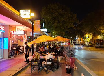 california/burbank/restaurant/knight-restaurant