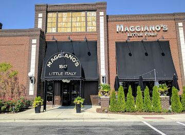 illinois/naperville/restaurant/maggiano-s-little-italy