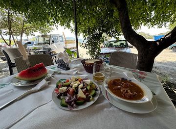 albania/toskeria/restaurant/restorant-1000-buzeqeshje