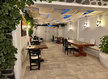 greece/santorini/restaurant/black-stone
