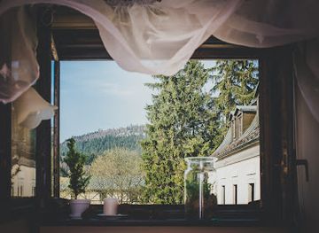 poland/stolowe-mountains/restaurant/dworek-karlow