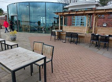 united-kingdom/dundee/restaurant/urban-beach-the-glass-pavilion