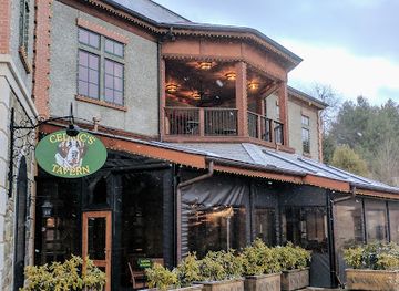 north-carolina/asheville/biltmore-village/restaurant/cedric-s-tavern