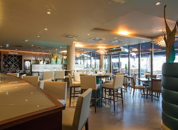 jersey/le-hocq-tower/restaurant/cafe-zephyr-at-the-royal-yacht