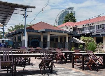 indonesia/north-sulawesi/restaurant/big-fish