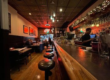 indiana/indianapolis/restaurant/the-flatiron-the-point-on-penn