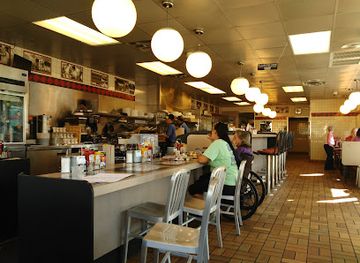 arkansas/hot-springs/restaurant/waffle-house