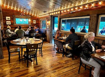 montana/the-glacier-country/restaurant/last-chair-kitchen-bar