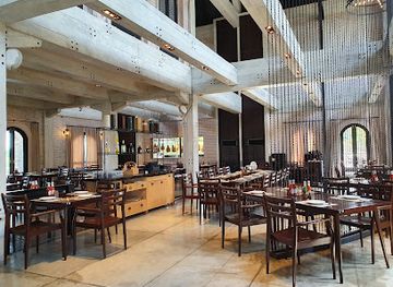 thailand/khao-yai/restaurant/midwinter-khaoyai
