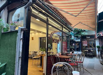 bosnia-and-herzegovina/sarajevo/ferhadija/restaurant/cevabdzinica-nune