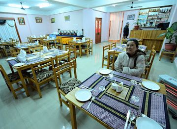 bhutan/phobjikha-valley/restaurant/lhayabling-restaurant