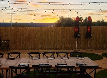 israel/ashdod/restaurant/lunch-box