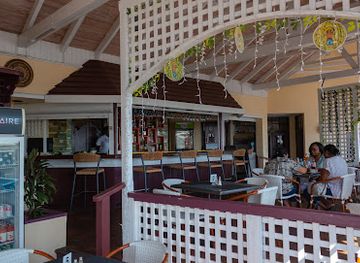 Four Ways Restaurant & Bar