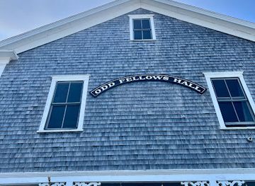 rhode-island/block-island/restaurant/odd-fellows-cafe