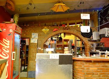 bolivia/uyuni/restaurant/minuteman-pizza