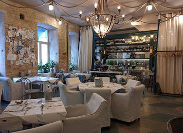 ukraine/kyiv-reservoir/restaurant/chernomorka