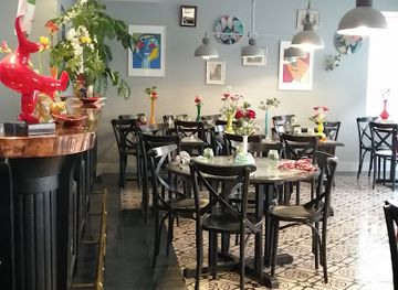 france/centre-val-de-loire/restaurant/restaurant-les-pieds-sous-la-table-d-adeline