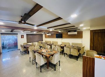 india/rishikesh/restaurant/food-garage-restaurant-in-rishikesh-india