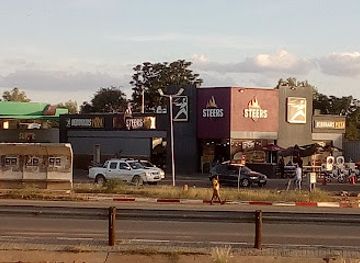 botswana/palapye/restaurant/steers
