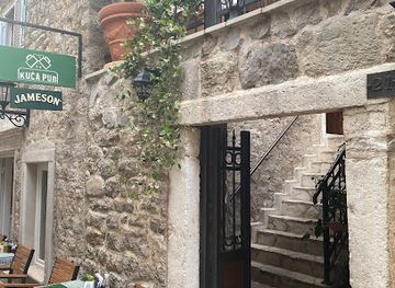 montenegro/bar-riviera/restaurant/kuca-pub-restaurant